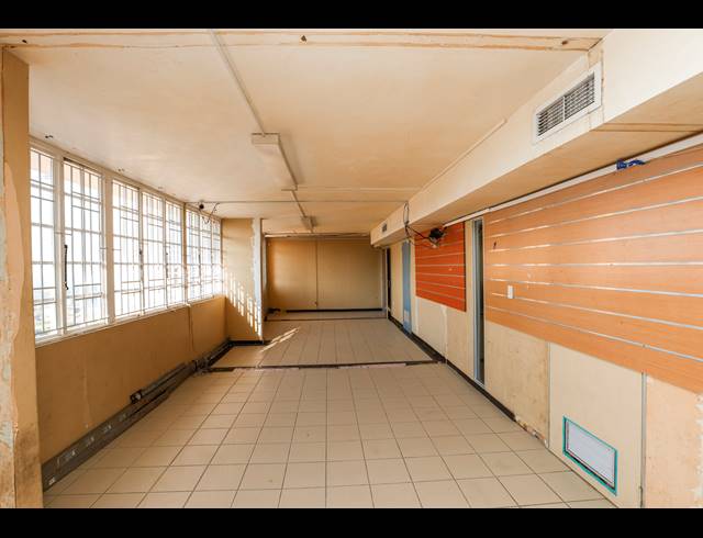 289M² OFFICE FOR SALE IN MORNINGSIDE